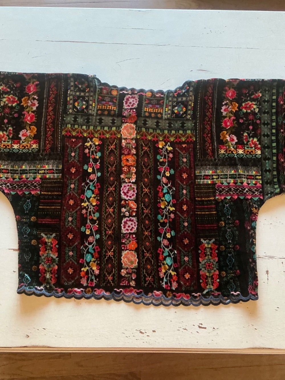 Johnny Was Abril floral velvet kimono sleeve cropped top w/scalloped edges M - Picture 10 of 12